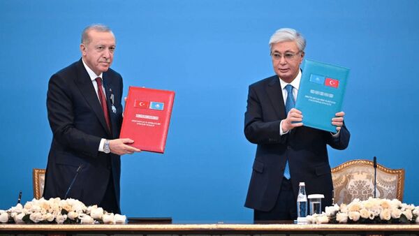 ترمز ایران در برابر راه ابریشم رقیب