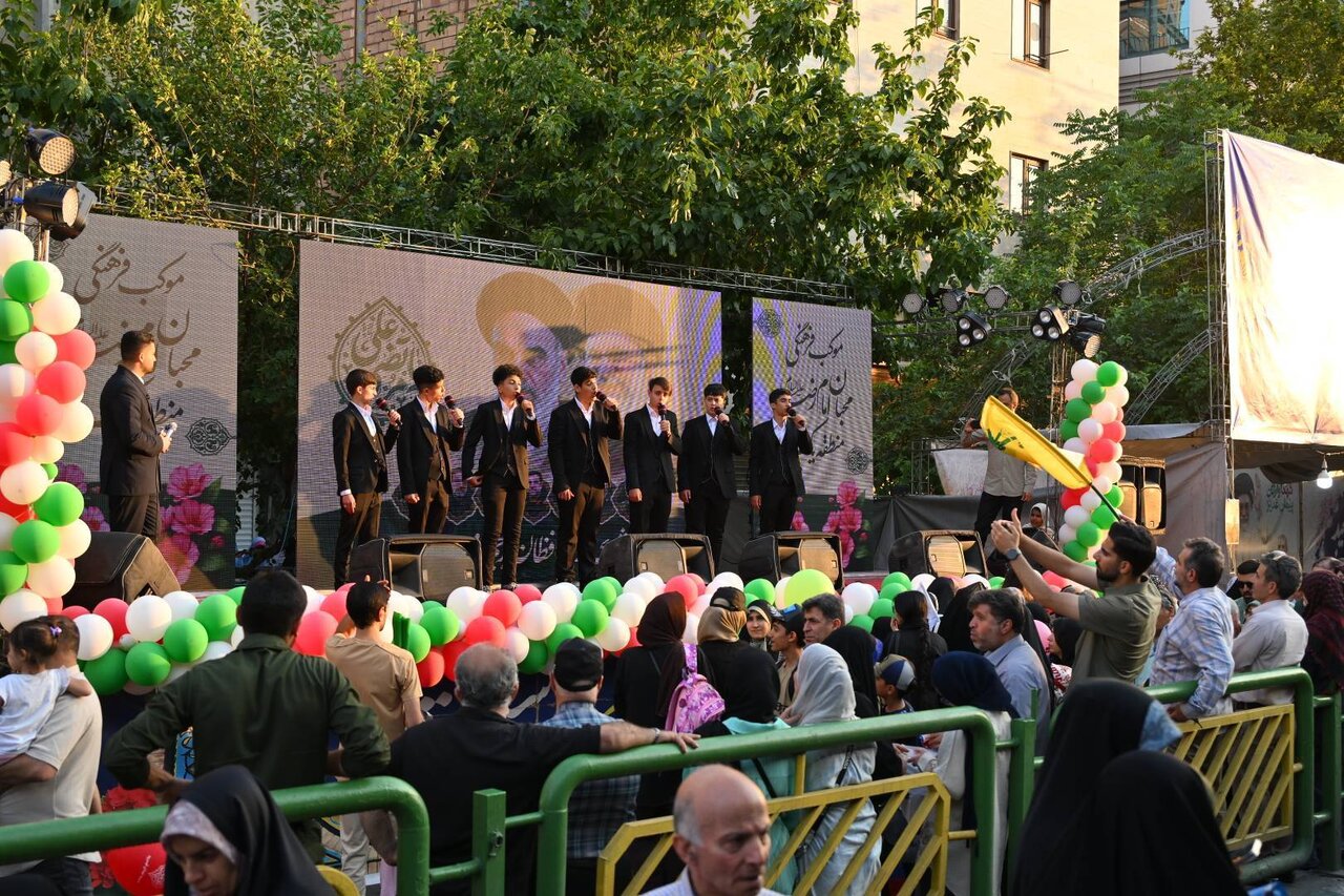 از برپایی استیج تا میزبانی از هزاران شهروند در موکب «محبان‌الرضا(ع)»