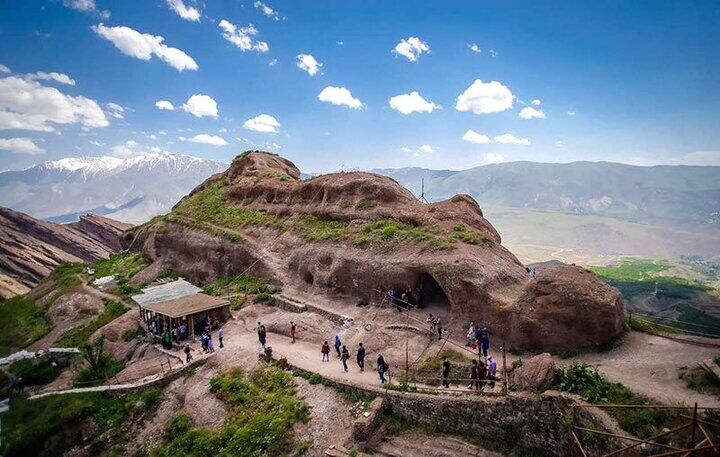 پرونده الموت روی میز یونسکو