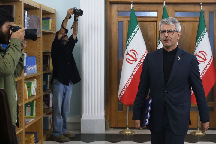 نشست خبری