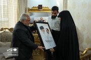 دیدار اعضای دفتر حفظ و نشر آثار رهبر شهید با خانواده سردار شهید سعیدی راد