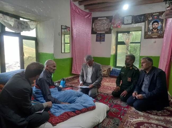 دیدار با ۹۰ خانواده شهدا و جانبازان شهرستان گرمی