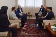 دیدار وزیر دادگستری با خانواده‌های شهدای جنگ رمضان در تهران