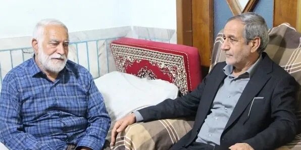 دیدار مدیرکل بنیاد شهید کرمان با جانبازان ۷۰ درصد و خانواده شهدا