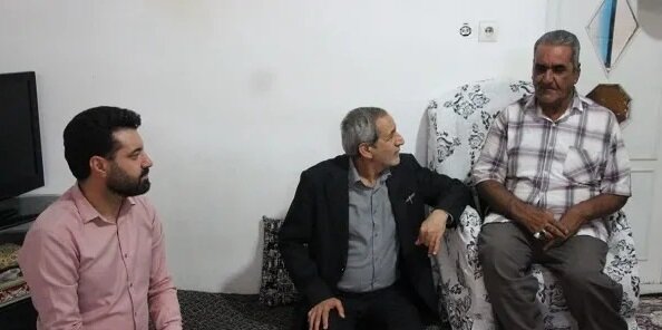 دیدار مدیرکل بنیاد شهید کرمان با جانبازان ۷۰ درصد و خانواده شهدا