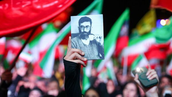 خامنه‌ای جوان؛ شنبه‌ شب‌ها در انجمن سرگرد نگارنده