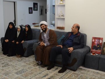 دیدار رضایی با خانواده شهید مهدی عباسی یوسف