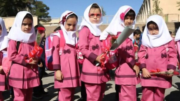 لباس فرم مدارس ۳ ساله شد
