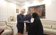 عکس/ دیدار سرلشکر عبداللهی با خانواده شهید پاکپور