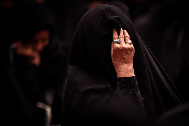 سادات اخوی