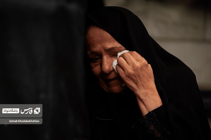 سادات اخوی