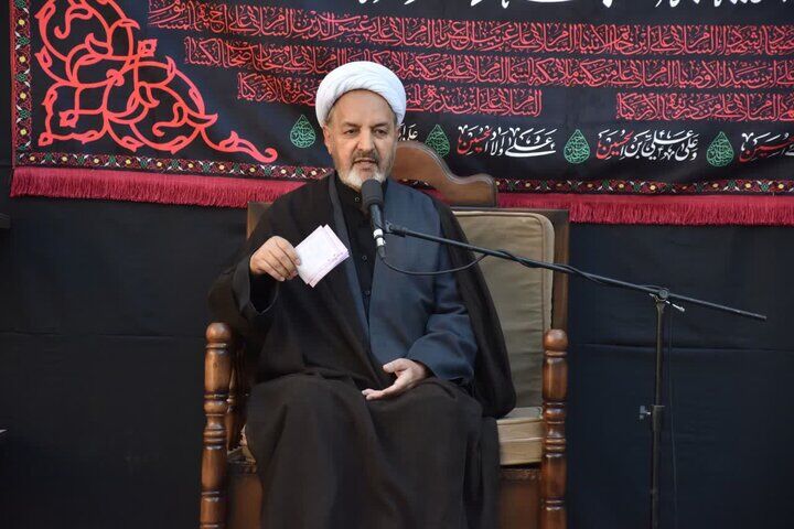 «وحدت» مهم‌ترین مسئله جامعه؛ حضور در مسیر امام حسین(ع) آگاهانه باشد