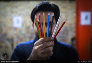 سایه سنگین کاغذ بر نوشت‌افزار ایرانی