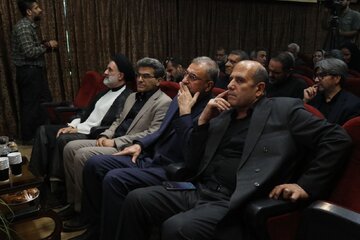 آیین افتتاحیه نمایشگاه عکس «نفس‌های سوخته» و تجلیل از جانبازان شیمیایی و پزشکان درمانگر آنان برگزار شد