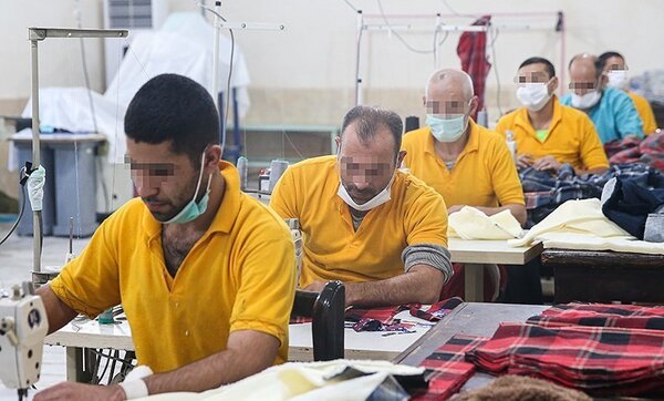 صاحبان صنایع برای معتادان کار ایجاد کنند