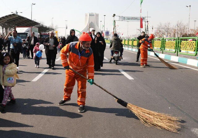 حضور ۱۵۹۴۷ پاکبان در مراسم وداع و تشییع رهبر شهید