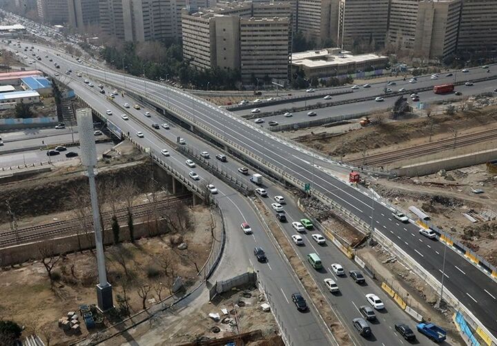مسیرهای ورودی و خروجی تهران برای مراسم وداع و تشییع مسدود نمی‌شود