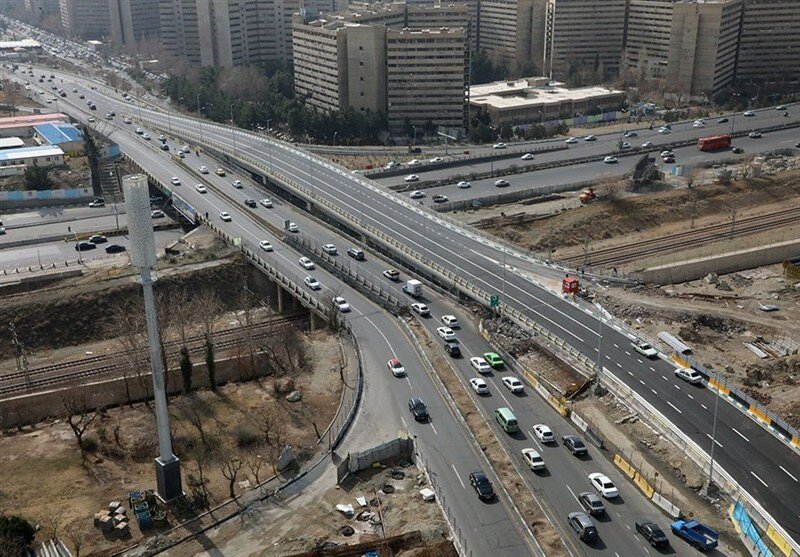 مسیرهای ورودی و خروجی تهران برای مراسم وداع و تشییع مسدود نمی‌شود