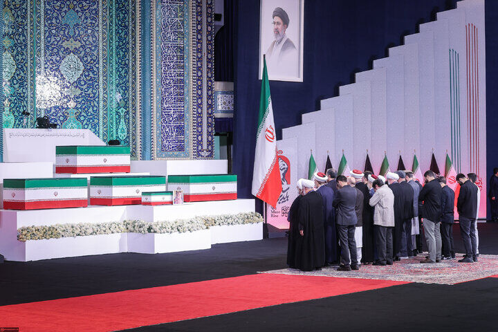 تهران میزبان ۵۰ هیئت عالی‌رتبهٔ خارجی در مراسم وداع با رهبر شهید