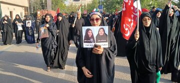 مراسم وداع با رهبر شهید انقلاب با حضور خانواده شهدا و ایثارگران