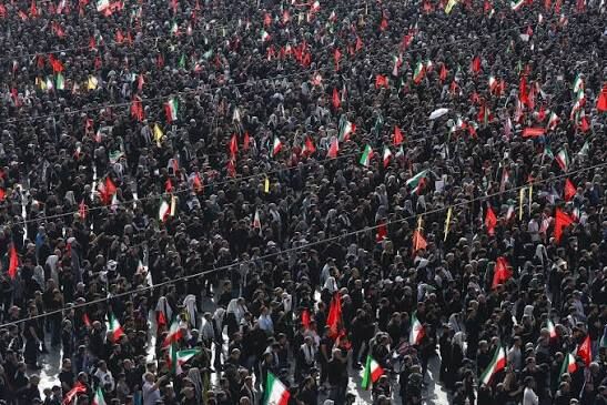 وداع تاریخی مردم با پیکر مطهر رهبر شهید در مصلای تهران