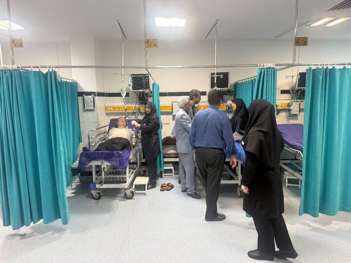 بازدید عباسپور معاون بهداشت و درمان بنیاد شهید و امور ایثارگران از بیمارستان مصطفی خمینی(ره)