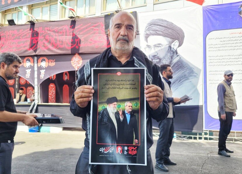 موکب اداره کل بنیاد شهید و امور ایثارگران تهران میزبان بدرقهکنندگان رهبر شهید+عکس