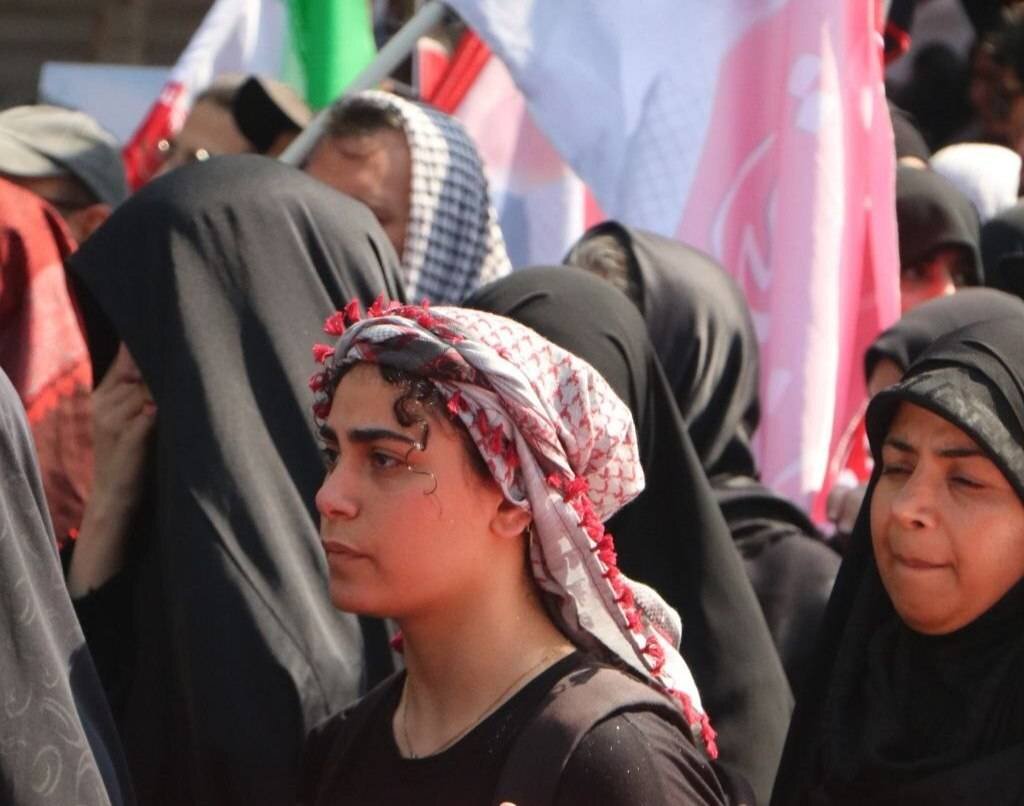 برگزاری مراسم تشییع باشکوه رهبر شهید با حضور گسترده مردم