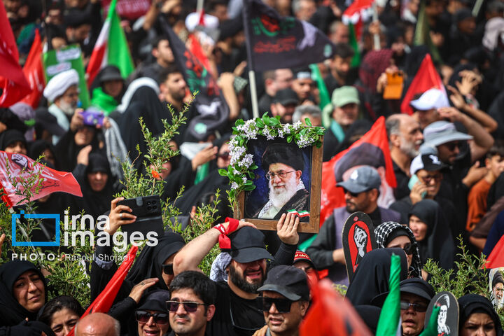 مراسم تشییع پیکر مطهر رهبر شهید در مشهد ساعت ۱۴ برگزار می‌شود