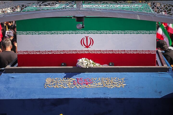 موکب بنیاد شهید و امور ایثارگران تهران بزرگ در میدان شهدای هفتم تیر