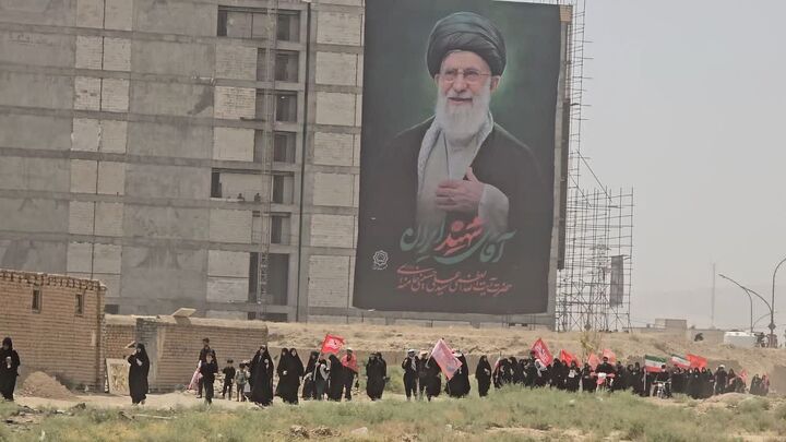 سعادتِ اشک در حاشیه جمکران؛ بدرقه مردمیِ شهید ایران