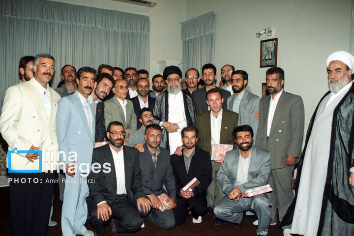 رهبری11