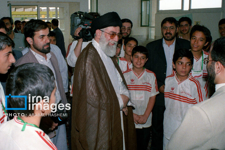 رهبری11