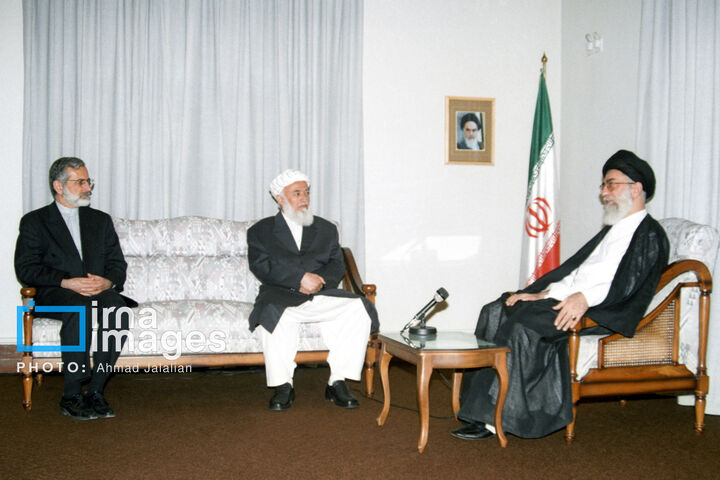 رهبری11