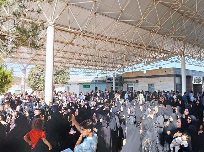 مراسم تشییع پیکر مطهر شهید محسن نجاتی در ایلام برگزار شد