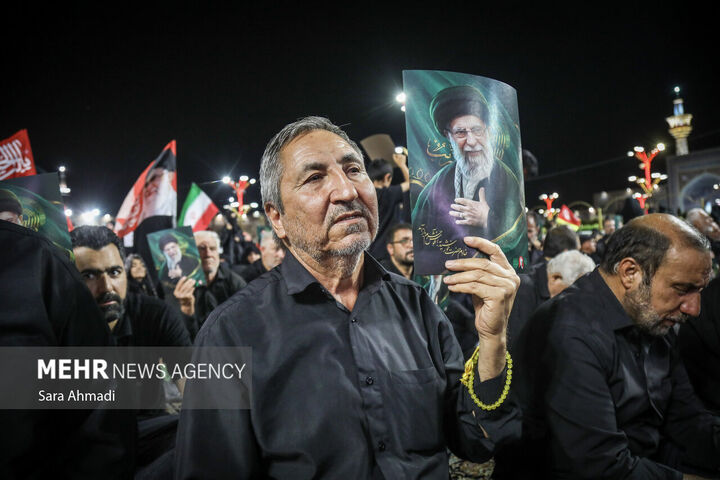 بزرگداشت رهبر شهید