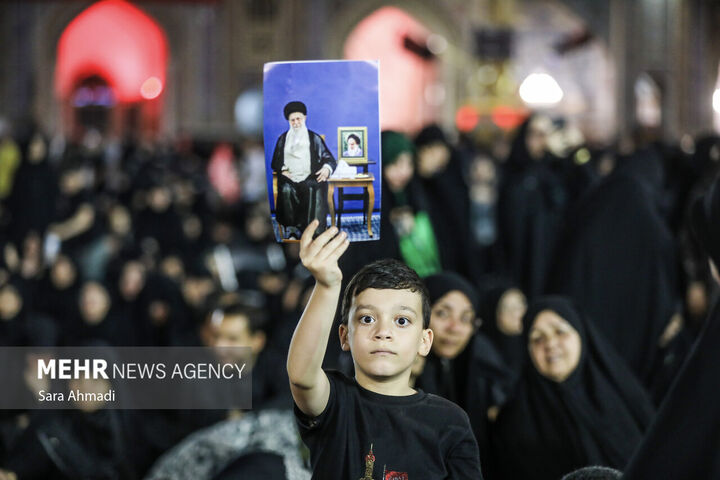 بزرگداشت رهبر شهید