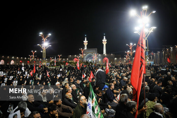 بزرگداشت رهبر شهید