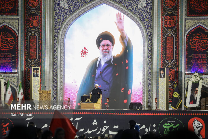 بزرگداشت رهبر شهید