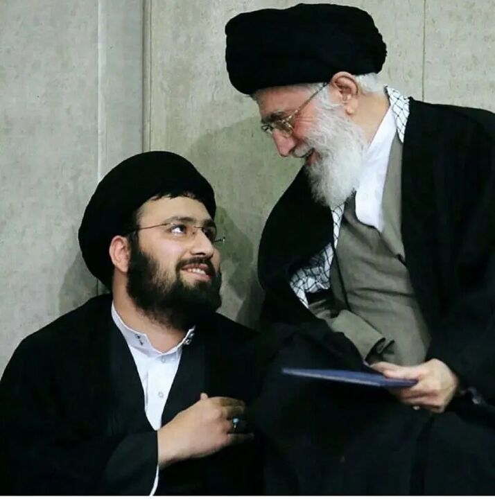 سید علی خمینی: مذاکره به قصد دوستی با آمریکا خیانت است