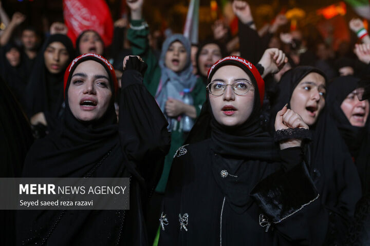 بزرگداشت میدان انقلاب