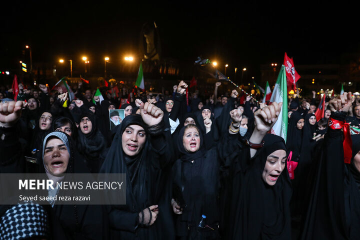 بزرگداشت میدان انقلاب
