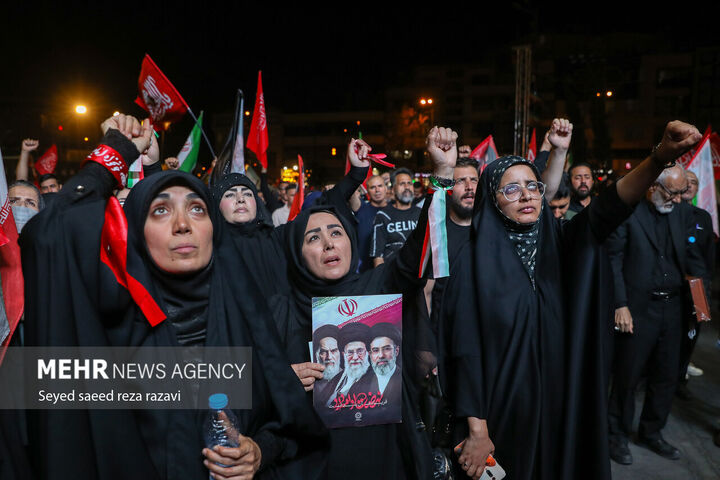بزرگداشت میدان انقلاب