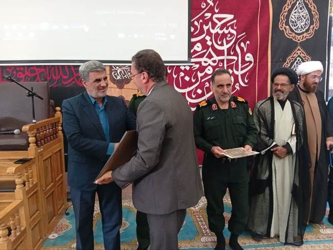برگزاری آیین گرامیداشت رهبر شهید امت و شهدای جنگ رمضان در همدان