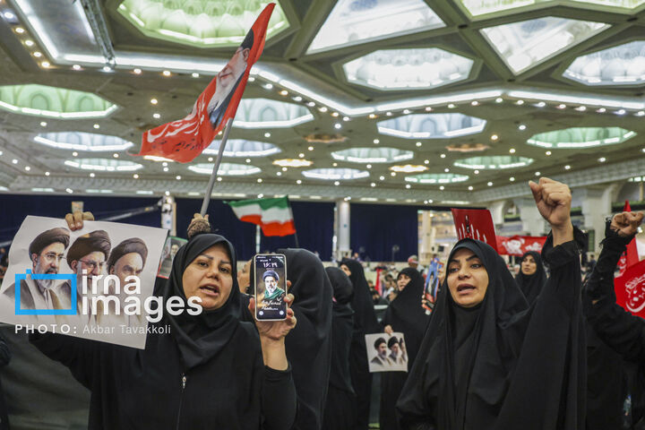 گرامیداشت رهبر