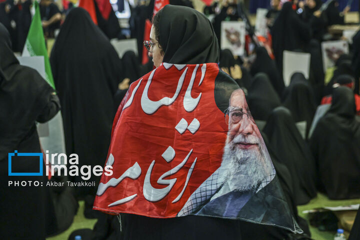 گرامیداشت رهبر