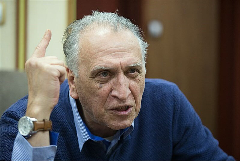 ممنوع‌الکارم کرد چون می‌خواست خبرچینی کنم