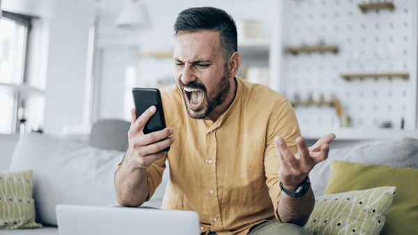 شبکه‌های اجتماعی از اعصاب شما درآمدزایی می‌کنند