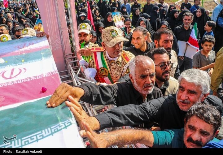 تشییع شهدای وطن