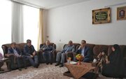 دیدار معاون فرهنگی و آموزشی بنیاد شهید و امور ایثارگران با خانواده شهید «عبدالرضا کیانی» در شیراز